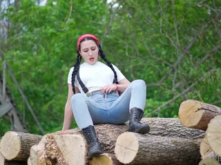 Lumberjack Girl Masturbates After Hard Work