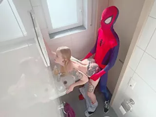 Spider Man - Ao Carnival Slut! Creampie Quickie With A Thrill