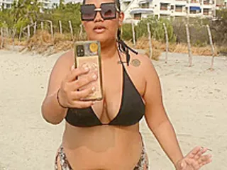 I Meet My Cousins Girlfriend On The Beach And I Fuck Her And Spread My Milk On Her